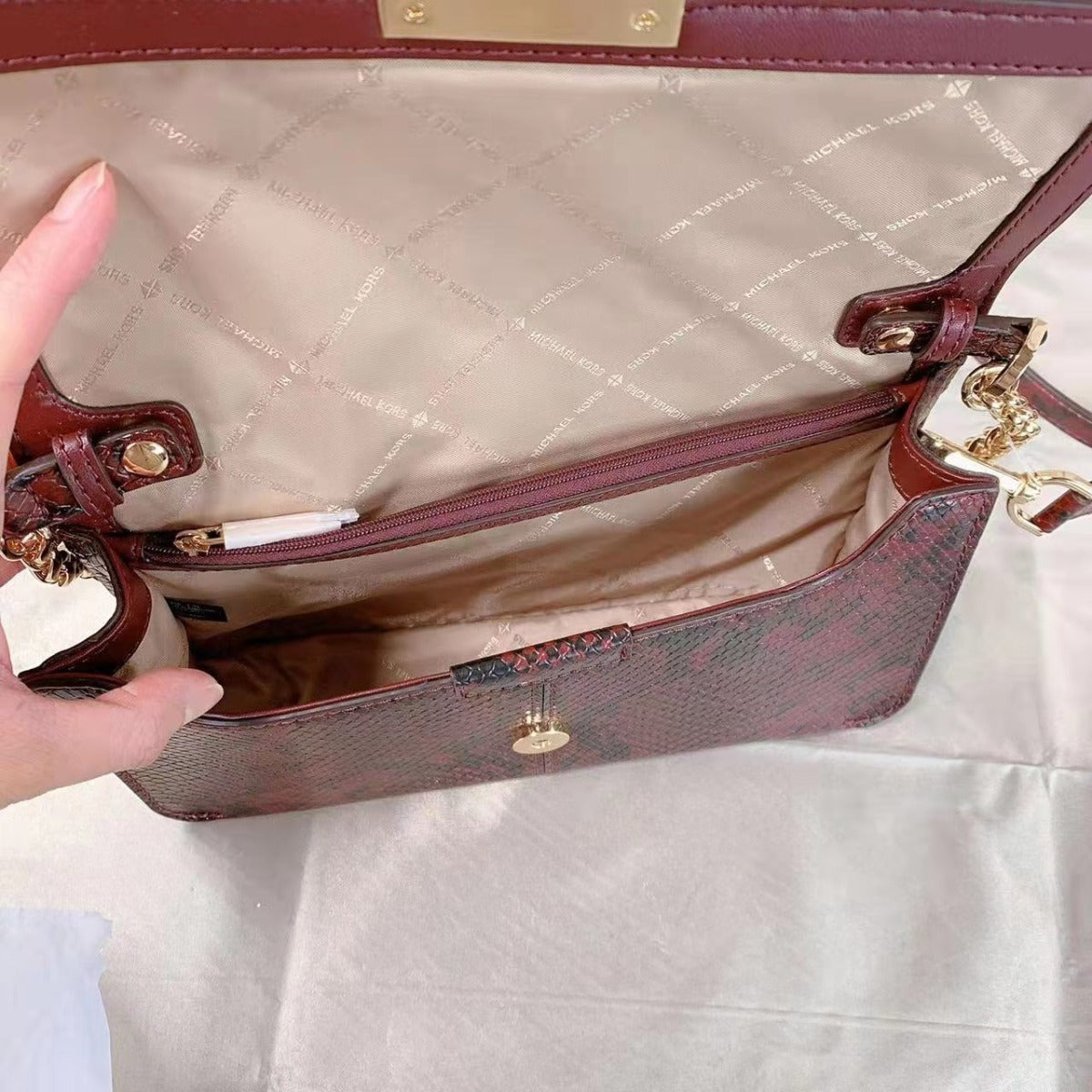 MICHAEL KORS 35F1G6SL3G SONIA MEDIUM SNAKE EMBOSSED FAUX LEATHER SHOULDER BAG MERLOT MICHAEL KORS 35F1G6SL3G SONIA MEDIUM SNAKE EMBOSSED FAUX LEATHER SHOULDER BAG MERLOT